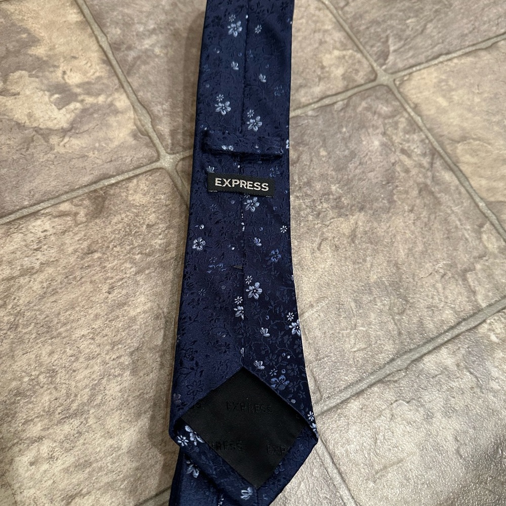 Express ties - Picture 4 of 7
